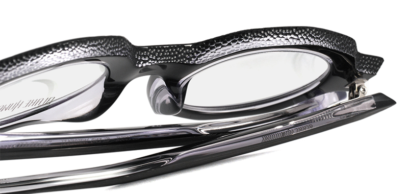 BLAKE KUWAHARA BK-1029 col.Black Crystal