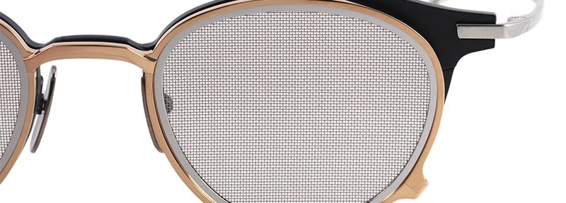 トム・ブラウン　跳ね上げメガネ 814_03nvygld3-800x288.jpg