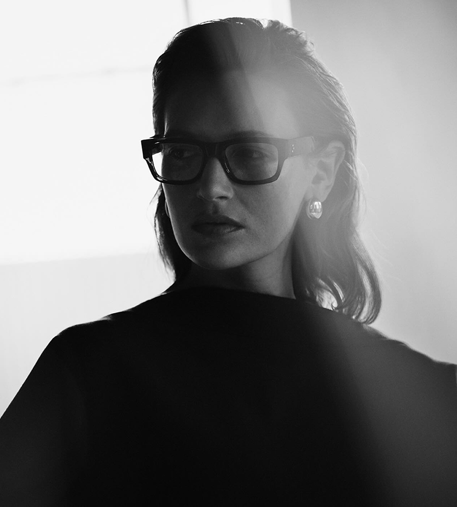CUTLER AND GROSS 9043 col.01 Black