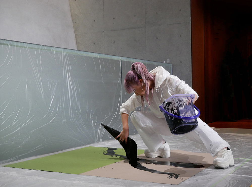 現代美術書家 森ナナ