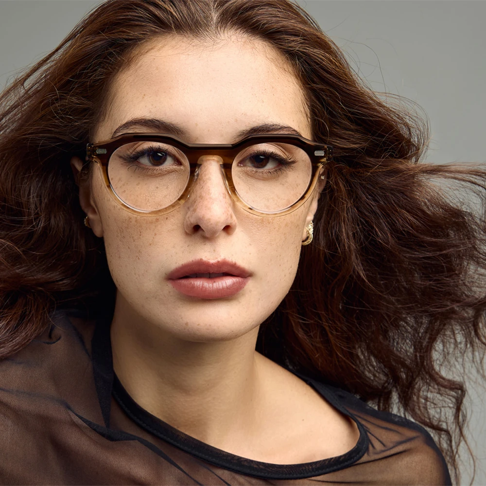 BLAKE KUWAHARA Perkins col.Brown Horn Gradient