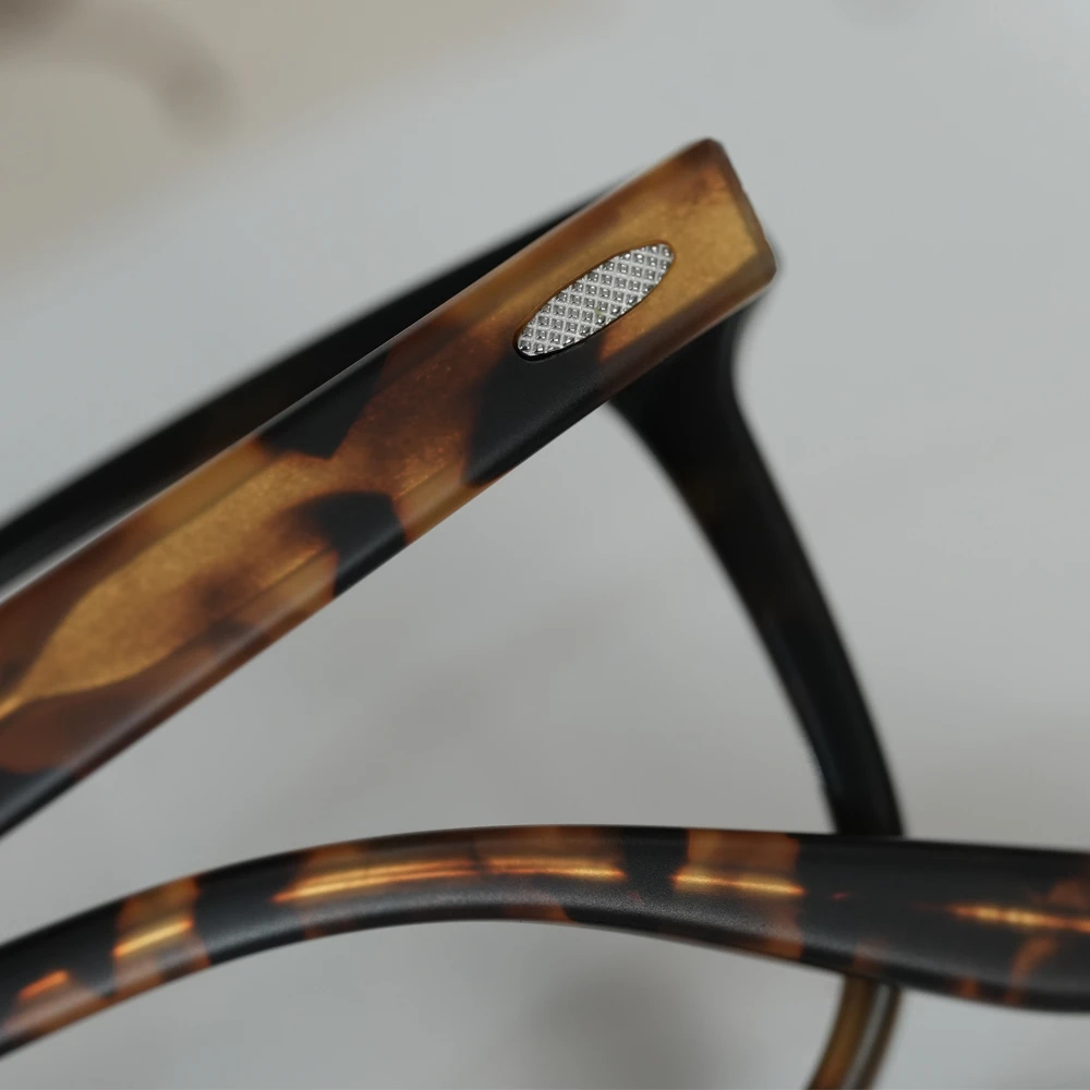 Barton Perreira Thompson col.MBT