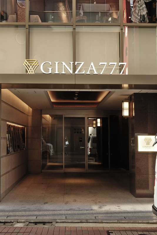 GINZA777の2階